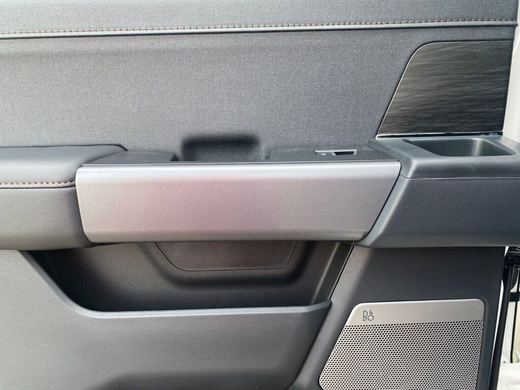 New 2025 Ford F150 Lariat w/ Equipment Group 502A High image 17