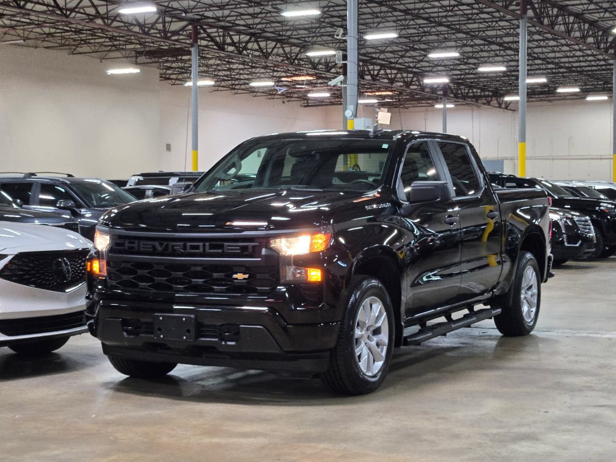 Used 2022 Chevrolet Silverado 1500 Custom RWD image 3