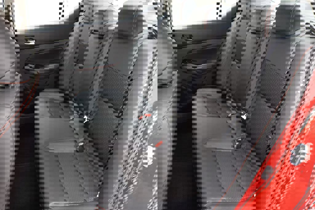 Used 2025 Nissan Altima 2.5 SR image 12