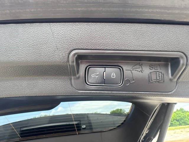Used 2025 Ford Explorer ST-Line w/ ST-Line Street Pack AWD/4WD image 20