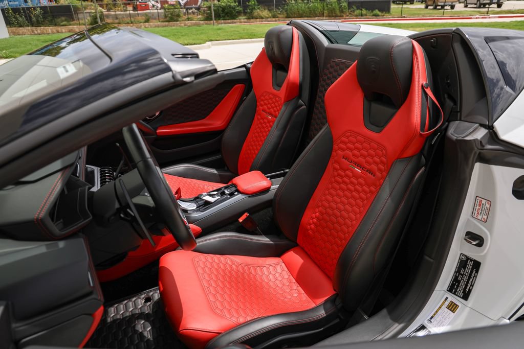 Used 2019 Lamborghini Huracan LP 580-2 RWD image 22