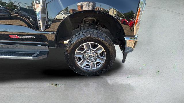 Used 2023 Ford F350 Lariat w/ FX4 Off-Road Package AWD/4WD image 21
