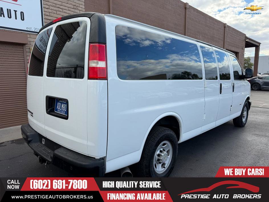 Used 2014 Chevrolet Express 2500 Extended image 2