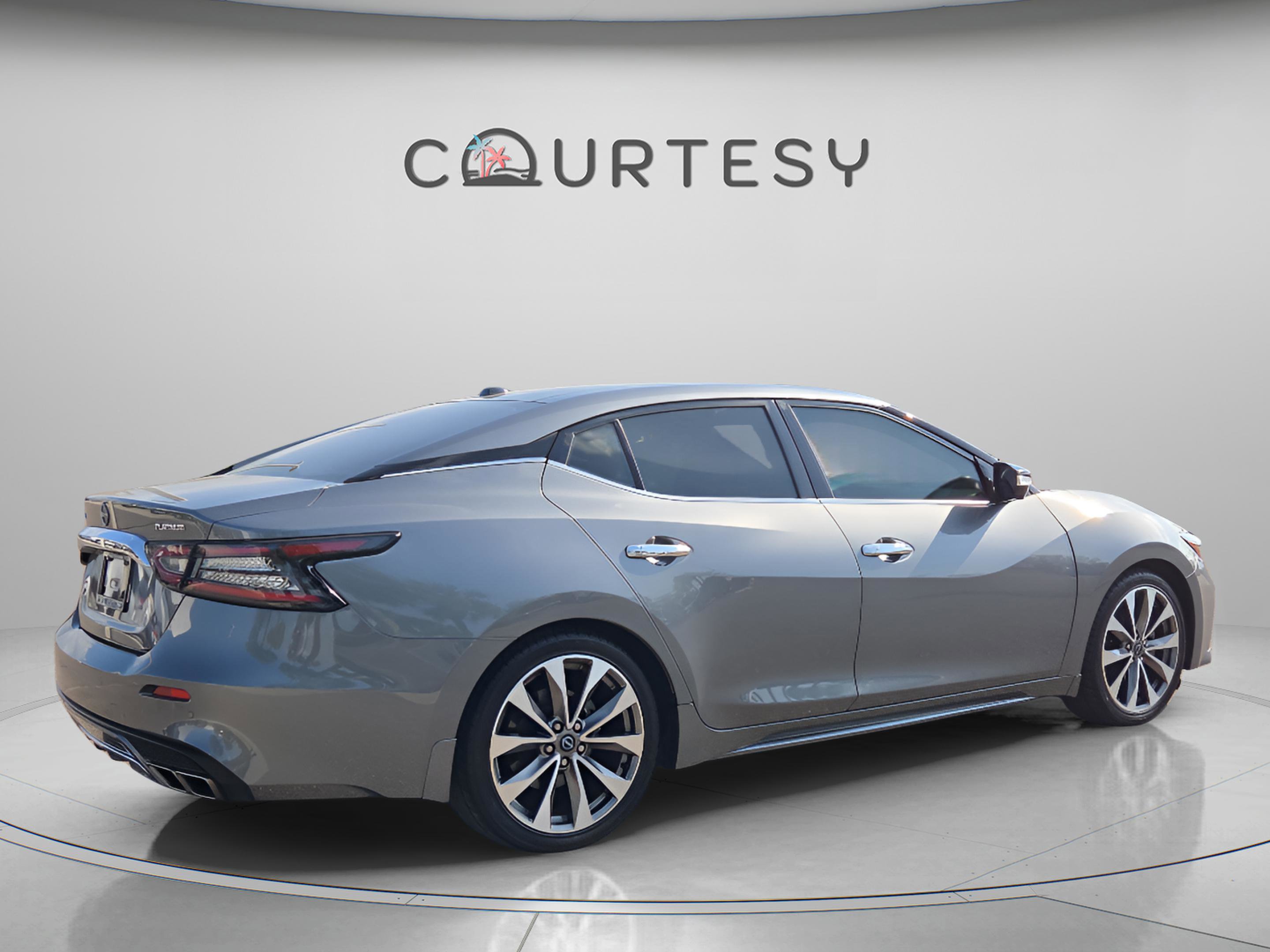 Used 2023 Nissan Maxima Platinum w/ Sport Mat Group FWD image 6