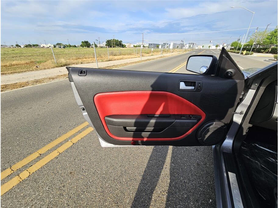 Used 2007 Ford Mustang GT RWD image 25