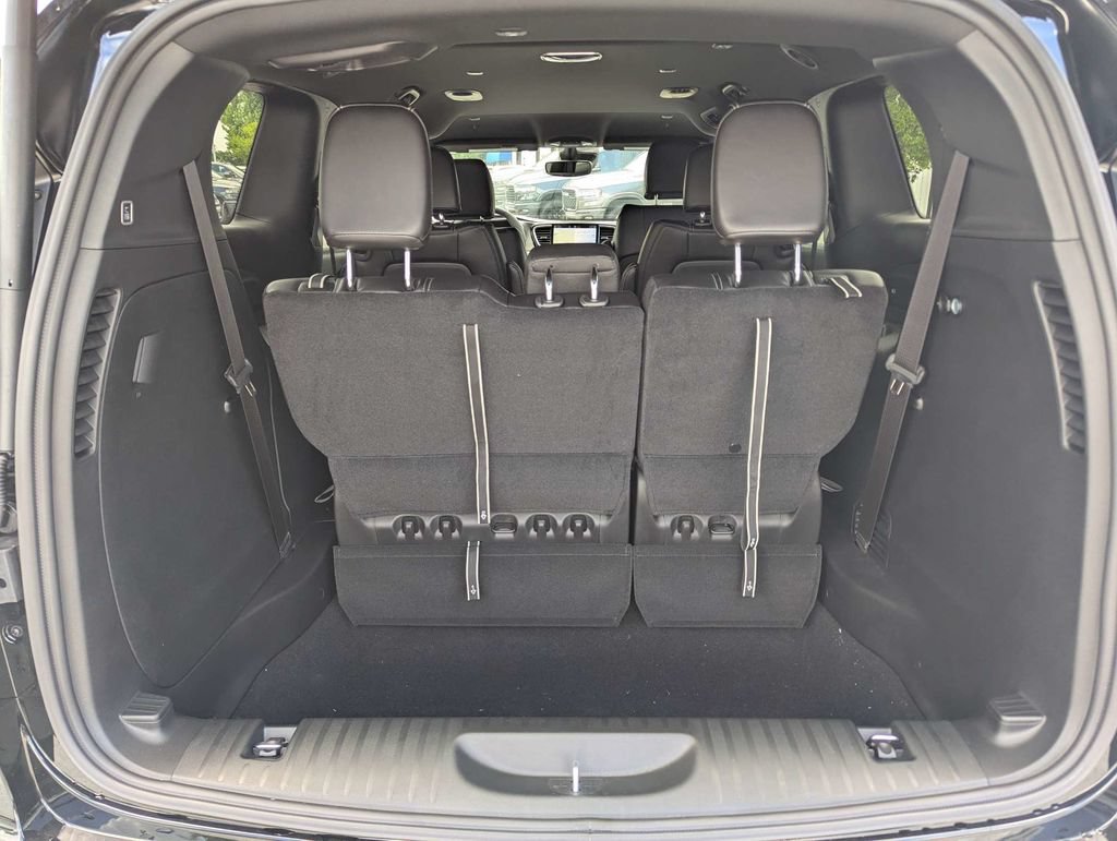 New 2027 Chrysler Pacifica Select w/ Family Tech Group FWD image 6