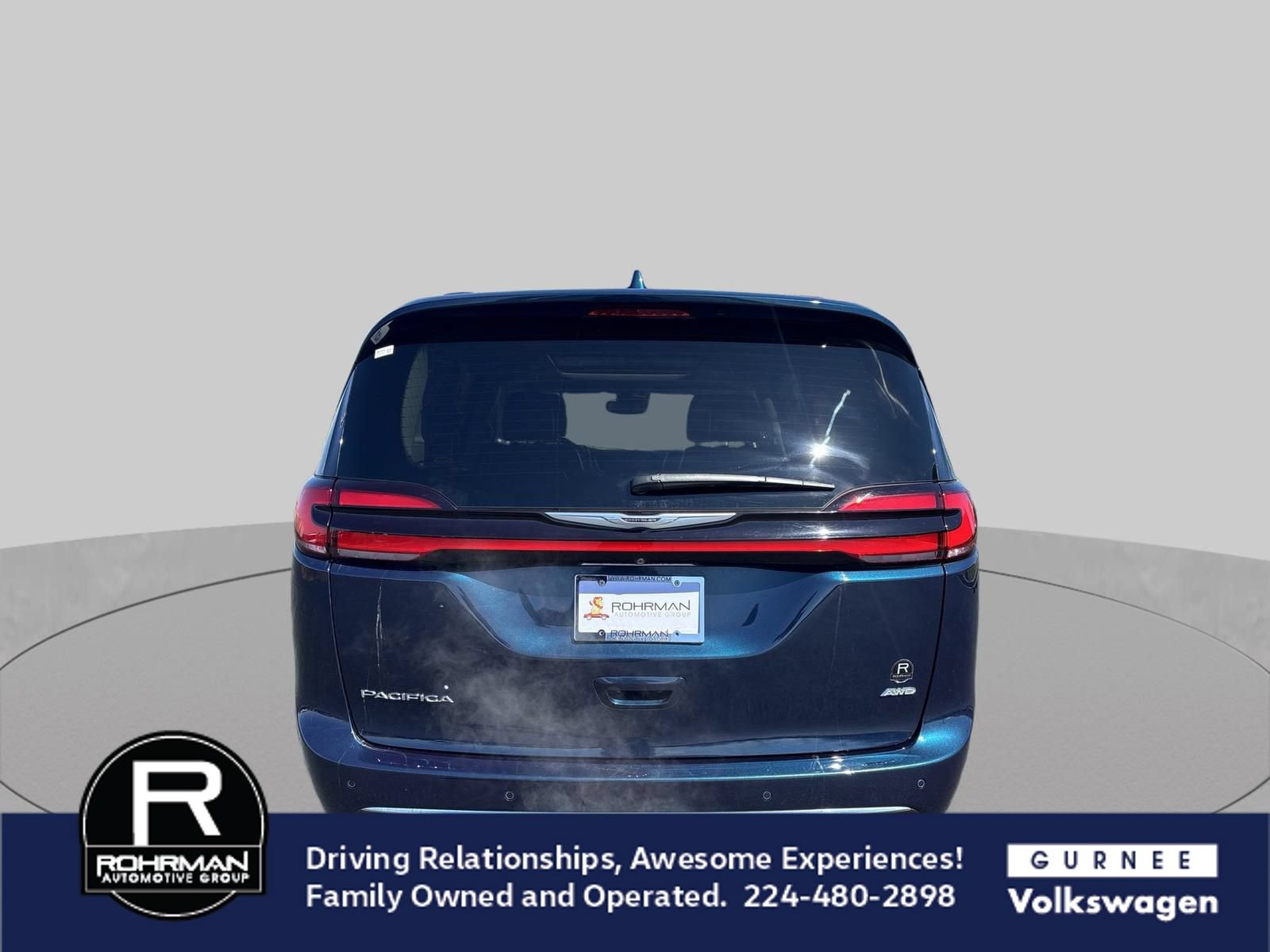 Used 2022 Chrysler Pacifica Touring-L AWD/4WD image 8