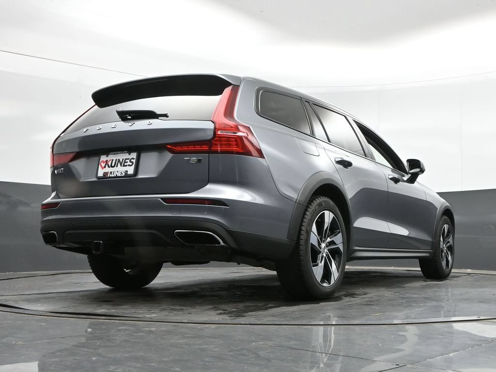 Used 2020 Volvo V60 T5 Cross Country w/ Protection Package AWD/4WD image 23