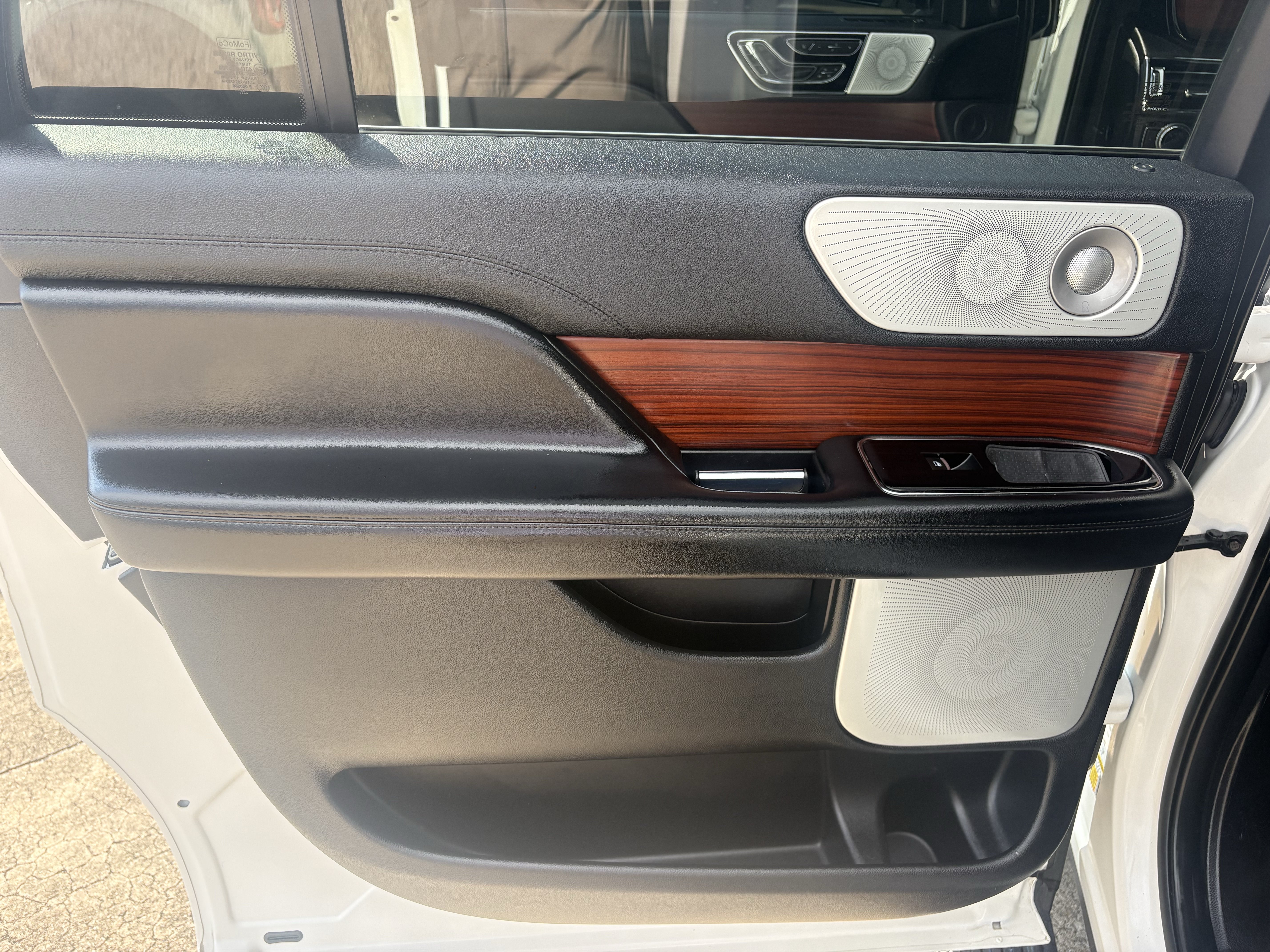 Used 2021 Lincoln Navigator L Reserve AWD/4WD image 13