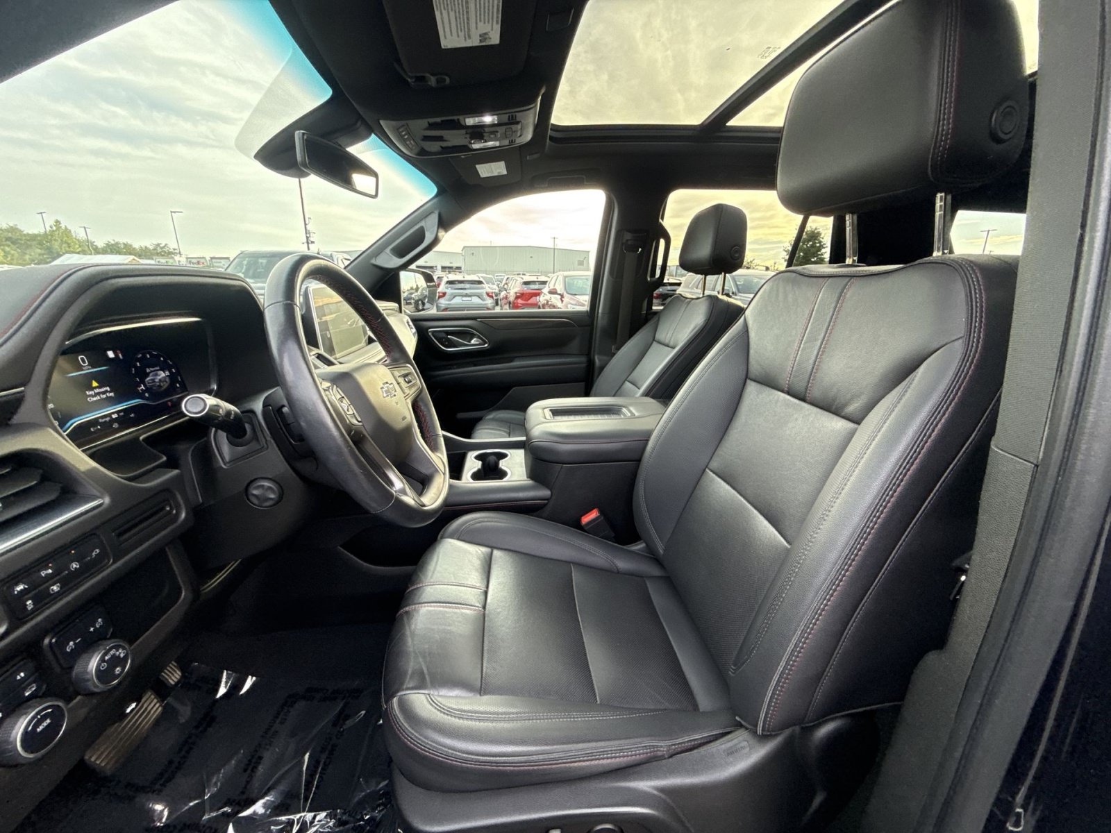Used 2022 Chevrolet Tahoe RST w/ Luxury Package AWD/4WD image 14