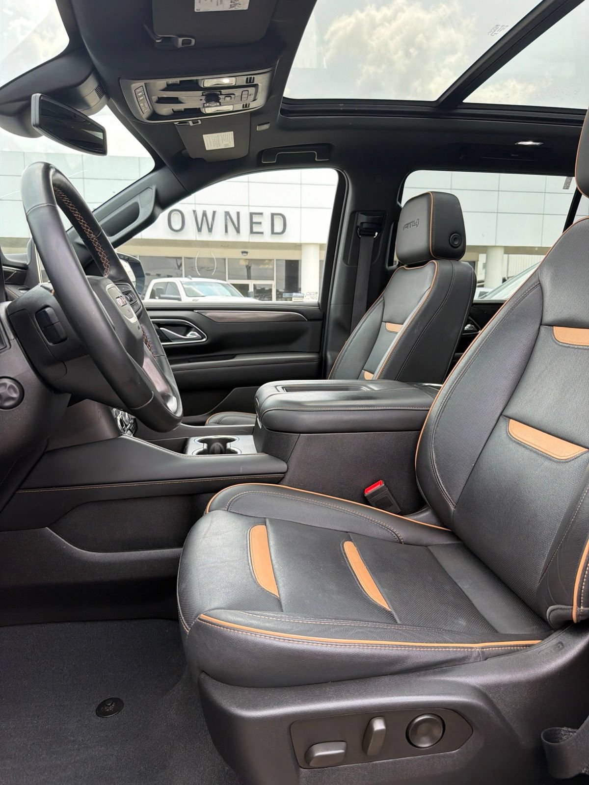Used 2023 GMC Yukon XL AT4 AWD/4WD image 8