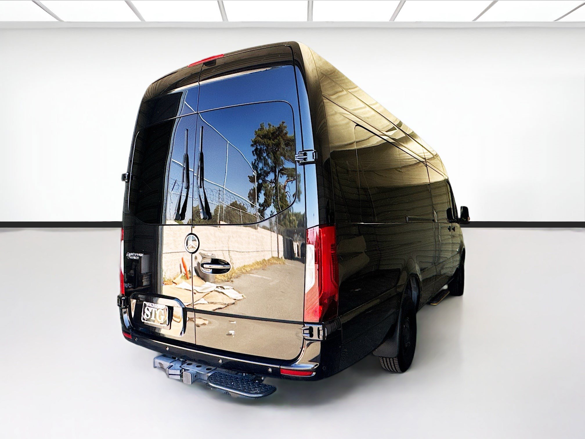 Used 2022 Mercedes-Benz Sprinter 2500 image 4