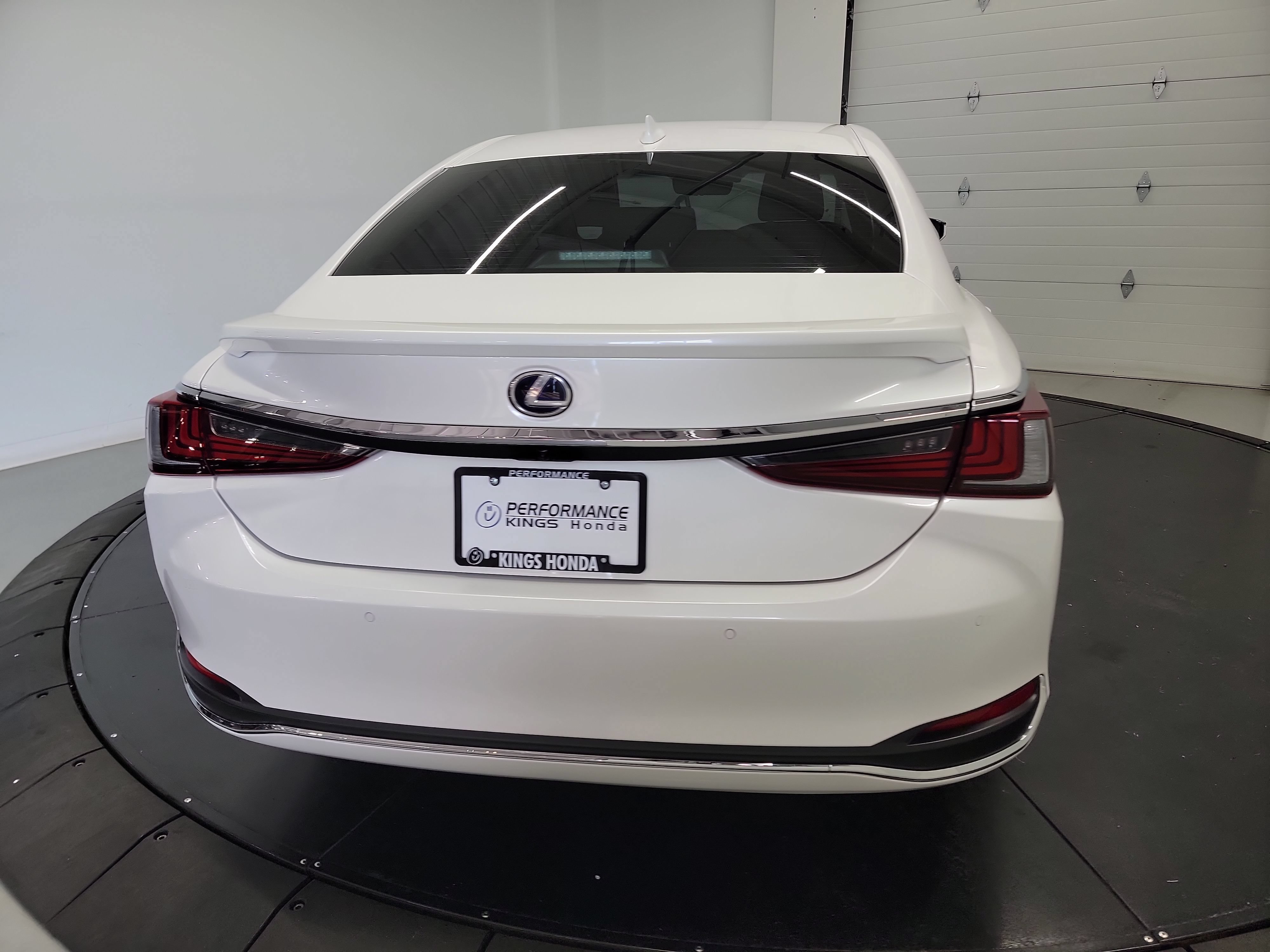 Used 2022 Lexus ES 300h w/ Premium Package FWD image 8
