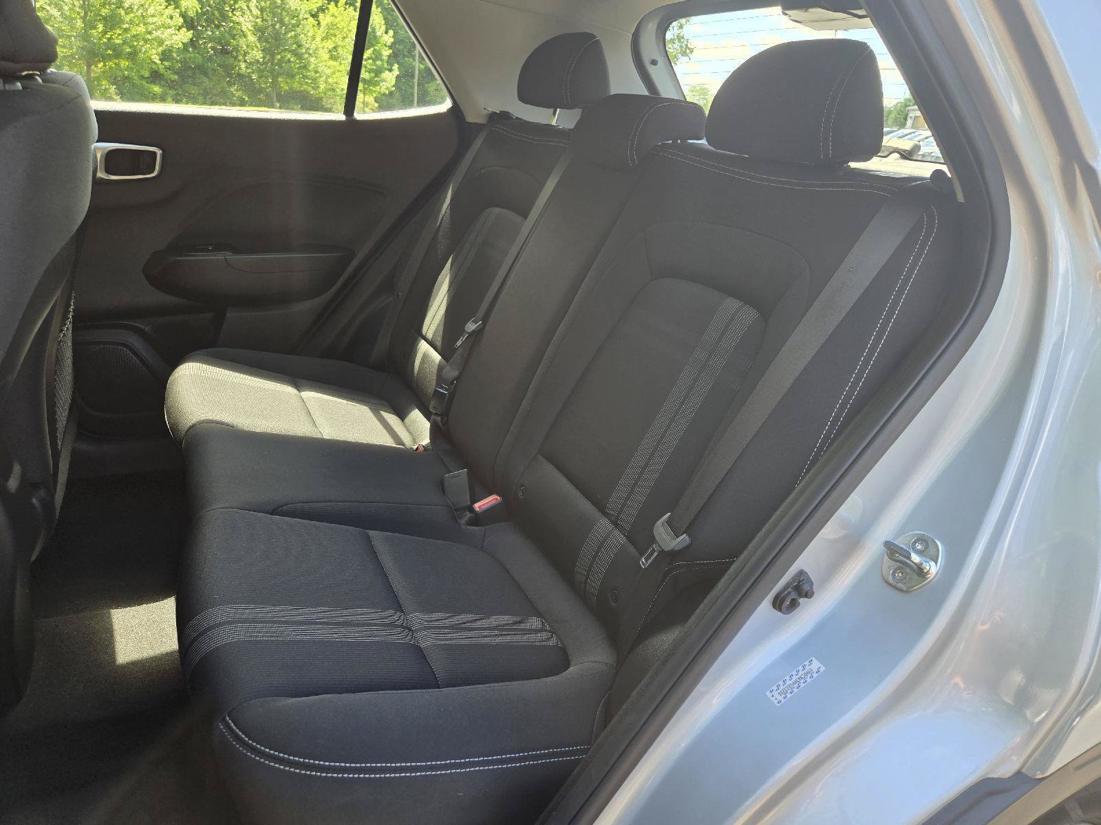 Used 2023 Hyundai Venue SEL FWD image 25