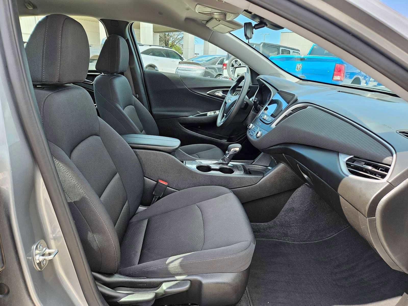 Used 2025 Chevrolet Malibu LT image 18