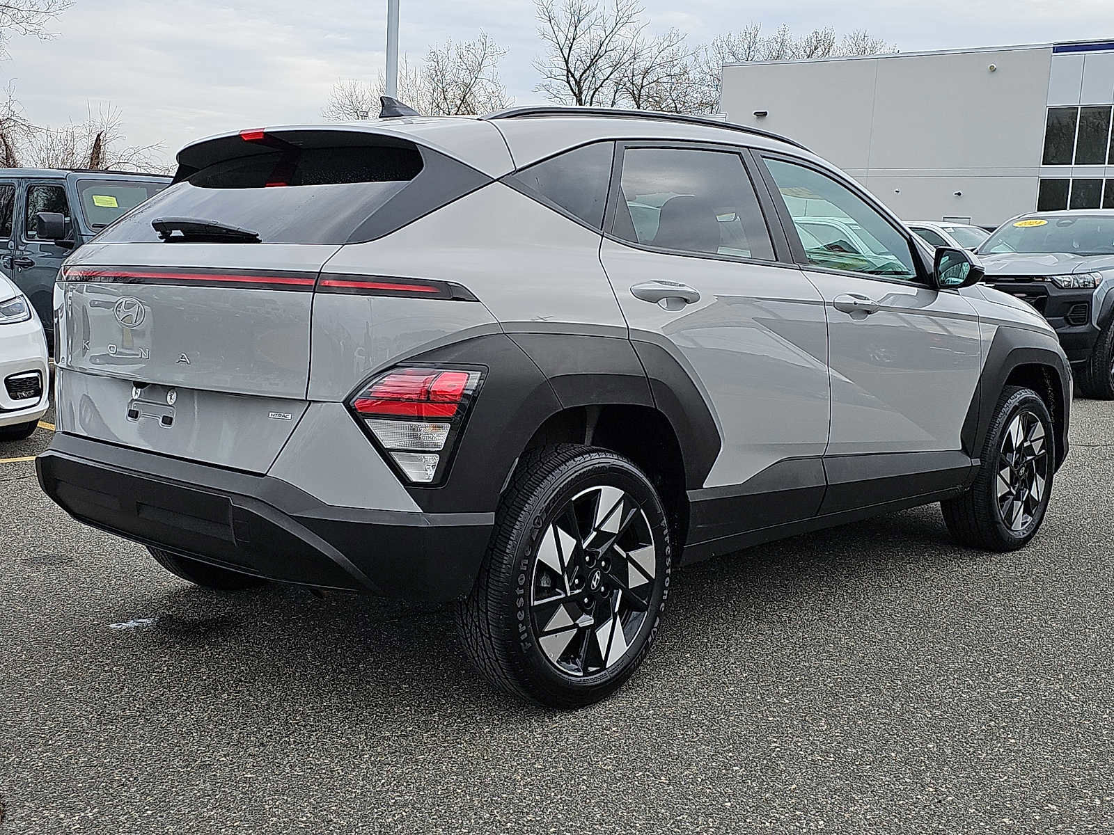 Used 2024 Hyundai Kona SEL AWD/4WD image 6