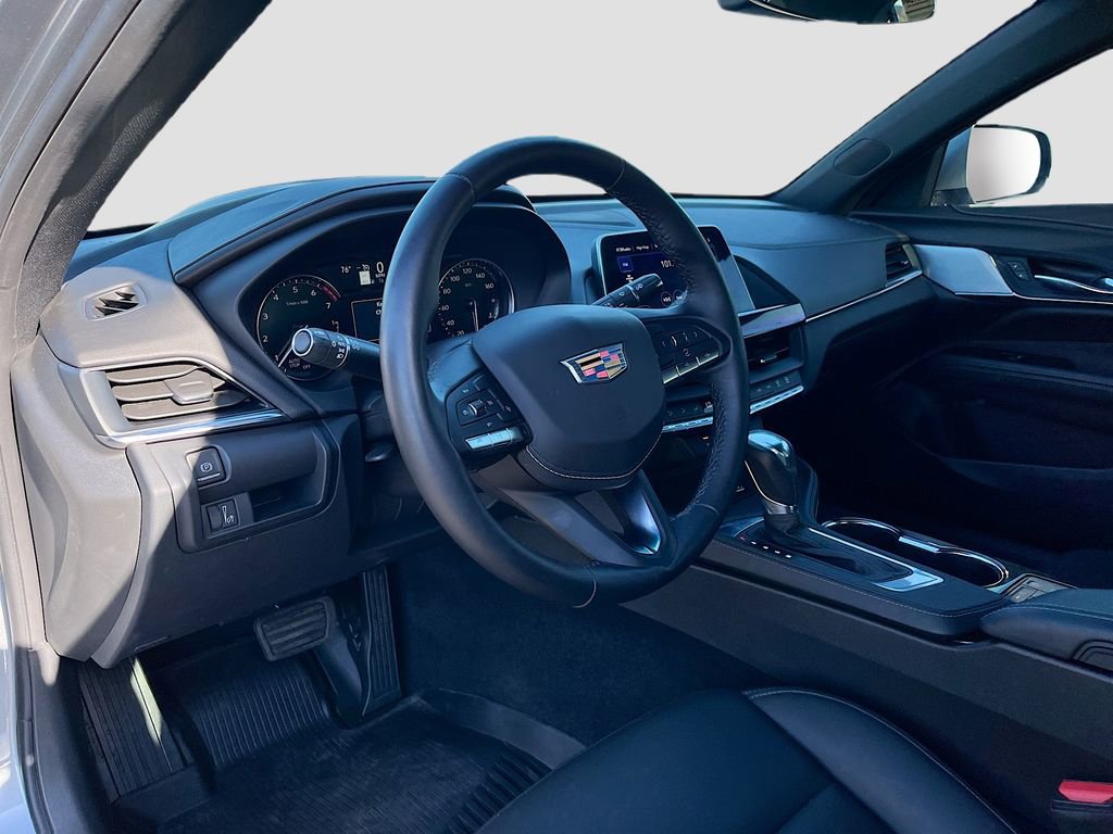 Used 2025 Cadillac CT4 Luxury image 9