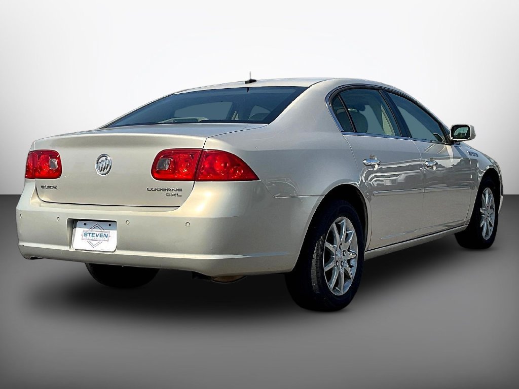 Used 2008 Buick Lucerne CXL w/ Driver Confidence Package FWD image 6