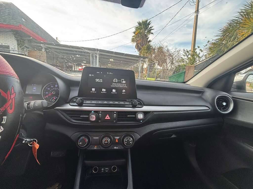 Used 2021 Kia Forte LXS image 10