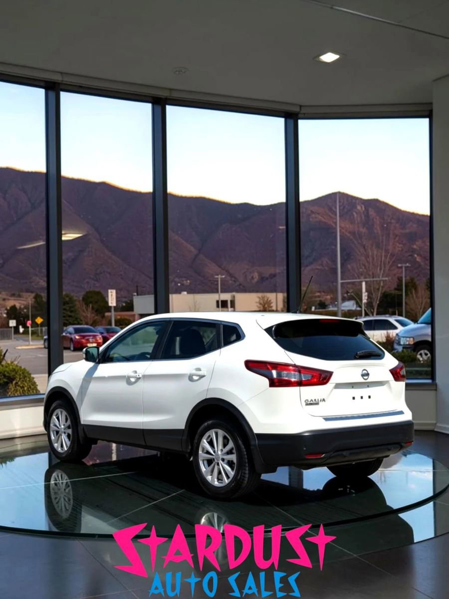 Used 2018 Nissan Rogue Sport S w/ S Appearance Package FWD image 6