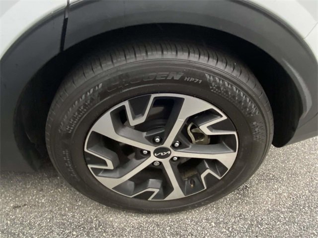 Used 2024 Kia Sportage EX image 10