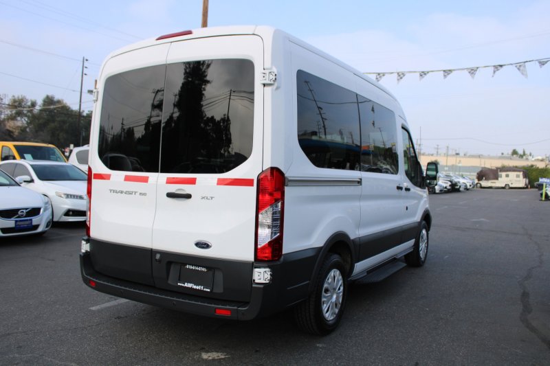Used 2017 Ford Transit 150 XLT RWD image 6