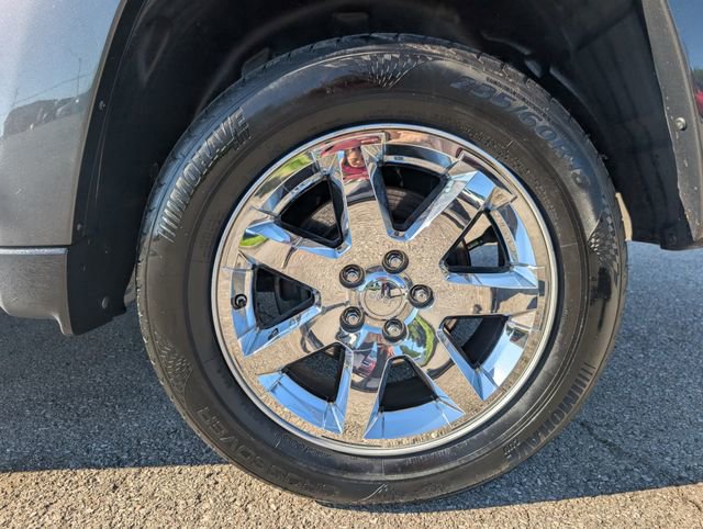 Used 2011 Jeep Liberty Limited w/ Tire & Wheel Group image 26