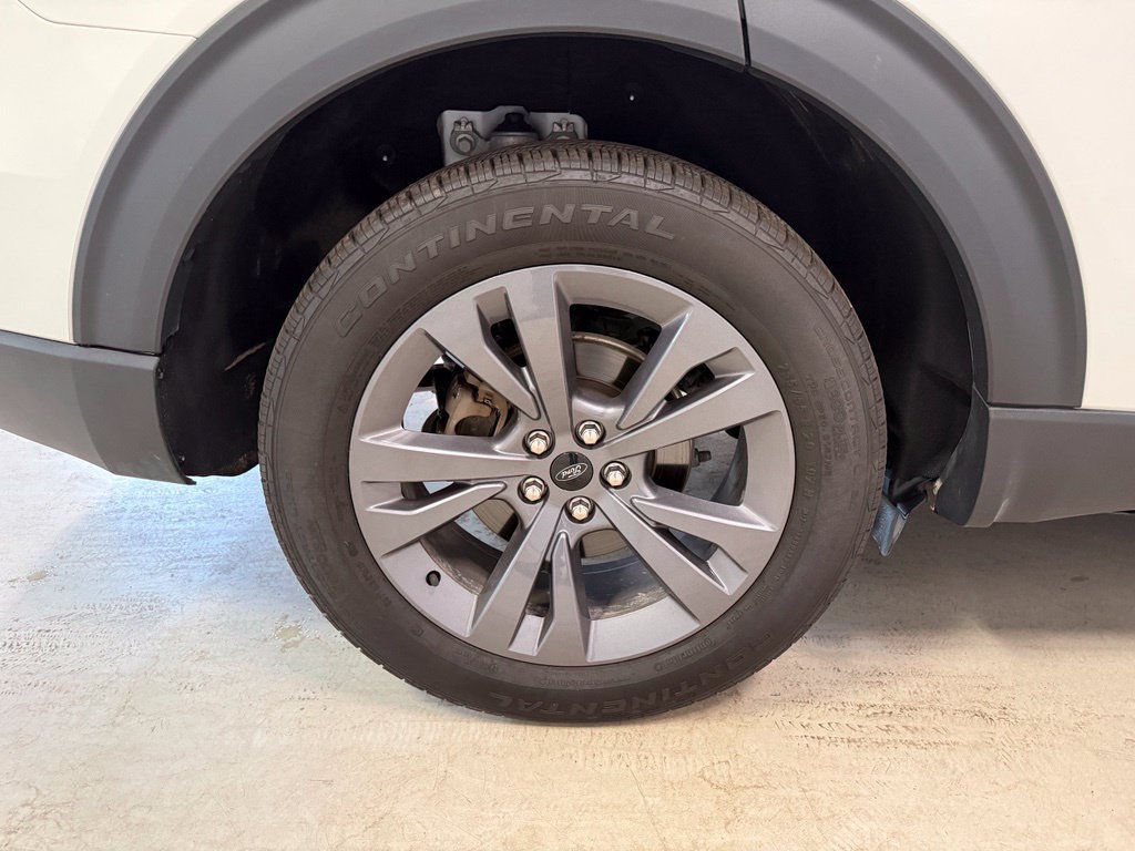 Certified 2023 Ford Explorer XLT w/ Equipment Group 202A AWD/4WD image 37