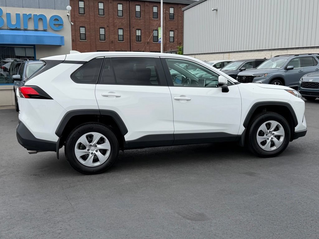 Used 2025 Toyota RAV4 LE AWD/4WD image 21