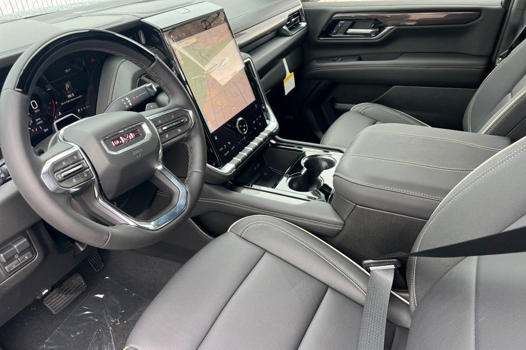 New 2026 GMC Yukon XL Elevation image 7