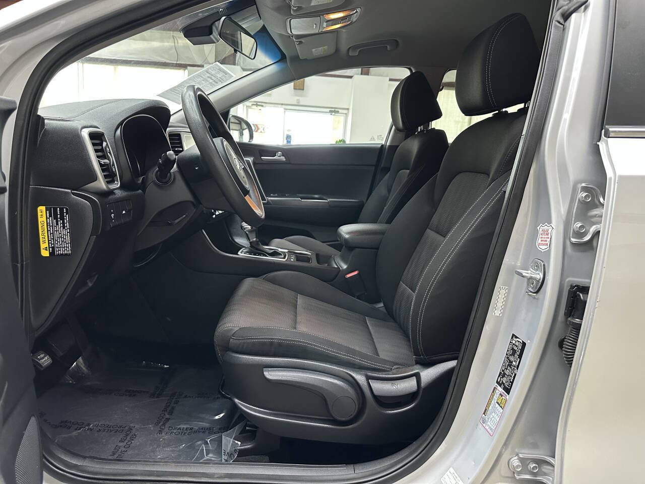 Used 2020 Kia Sportage LX image 11