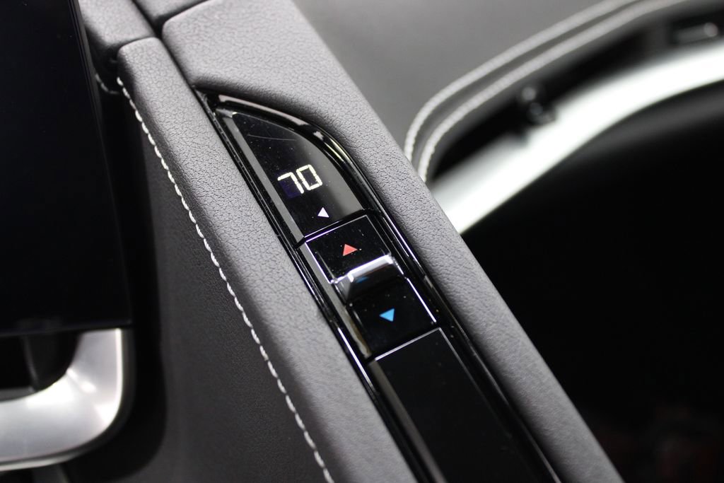 Used 2024 Chevrolet Corvette Stingray Coupe w/ Z51 Performance Package image 47