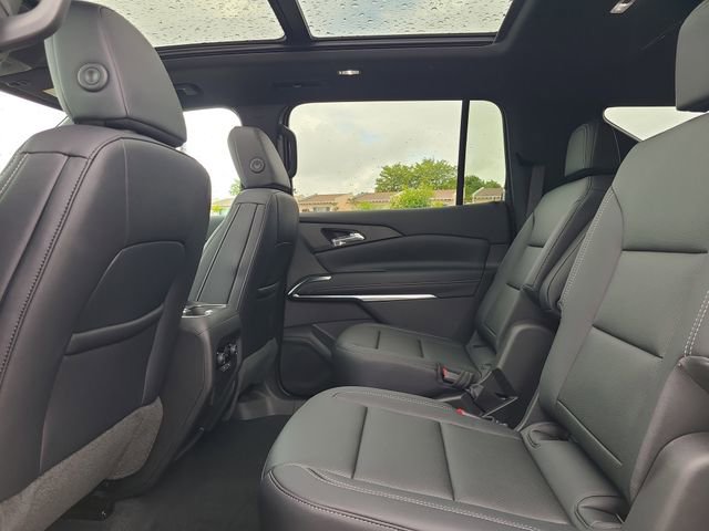 New 2026 Chevrolet Traverse LT image 10