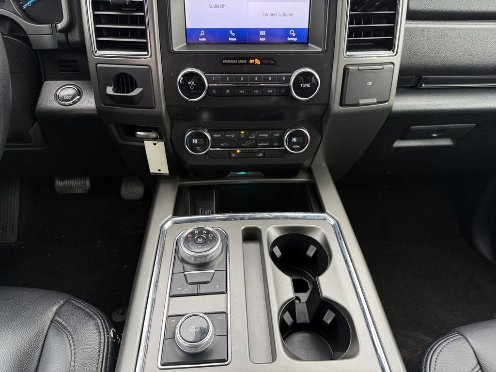 Used 2020 Ford Expedition XLT image 11