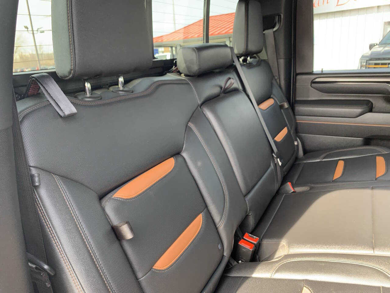 Used 2025 GMC Sierra 3500 AT4 w/ AT4 Premium Plus Package image 33