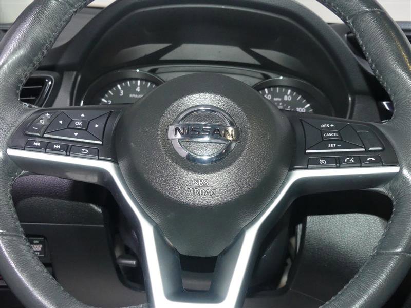 Used 2017 Nissan Rogue SL w/ SL HEV Premium Package image 32