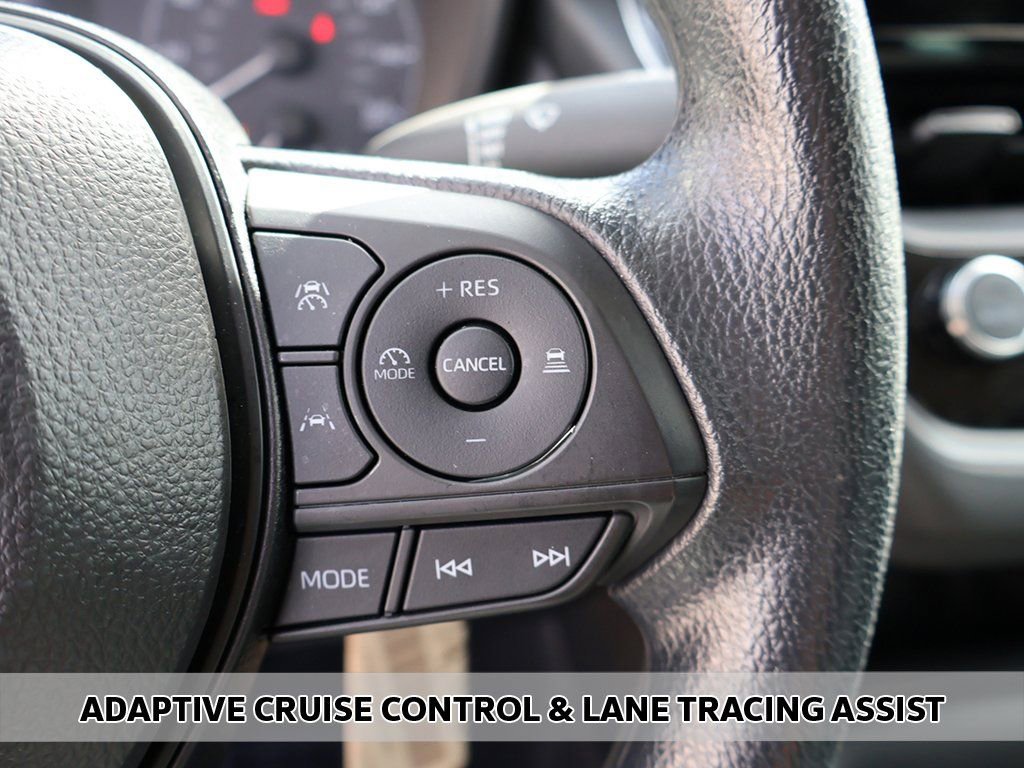 Used 2024 Toyota Corolla LE image 3