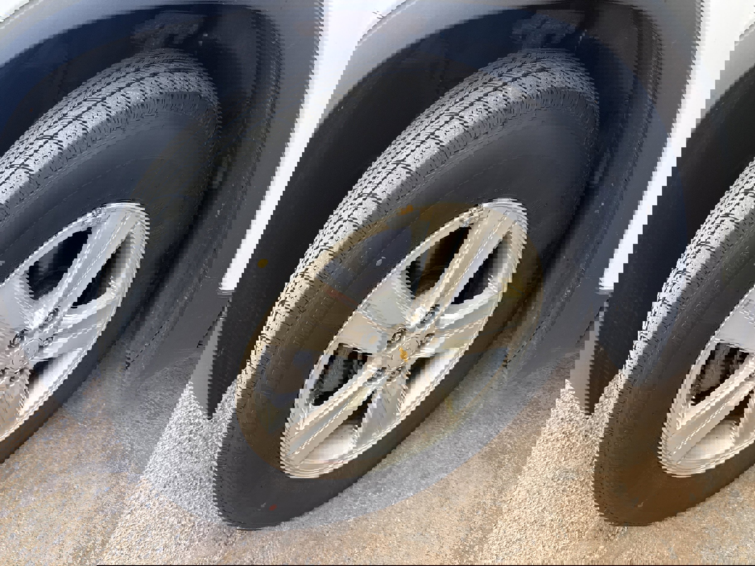 Used 2018 Chevrolet Trax LT w/ LT Convenience Package FWD image 4