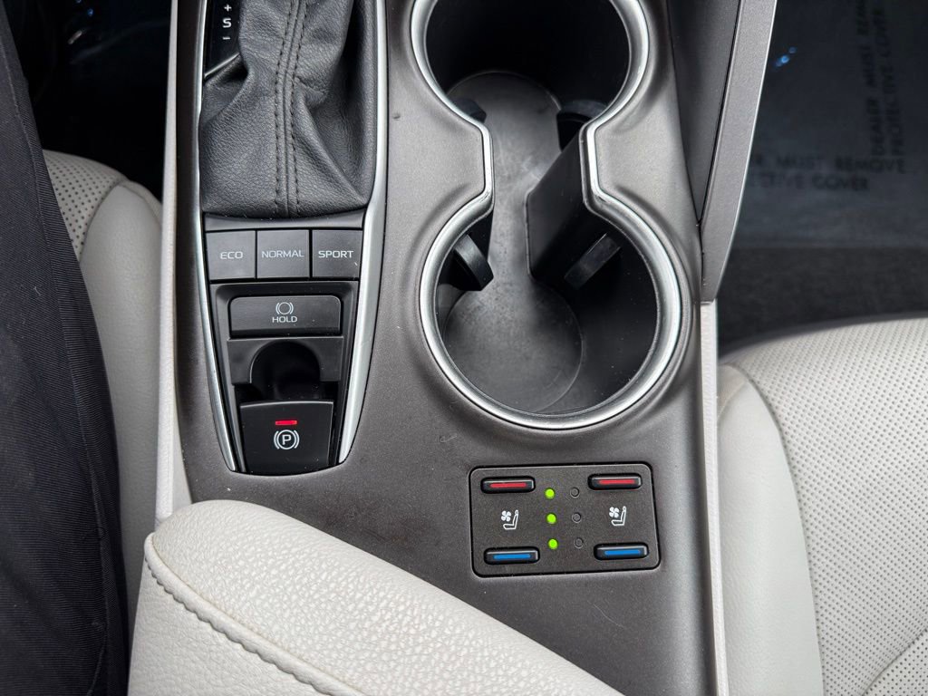 Used 2021 Toyota Camry XLE w/ Navigation Package image 30