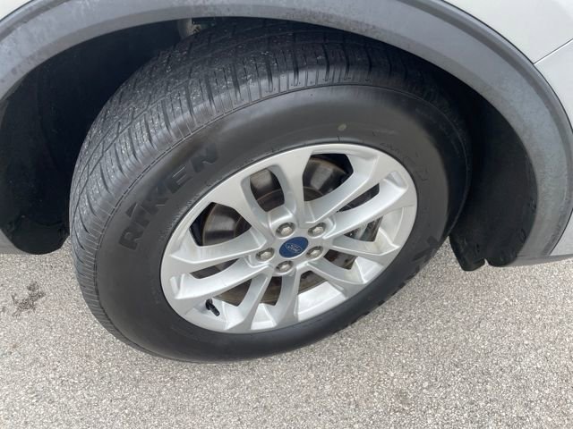 Used 2022 Ford Escape SE image 17