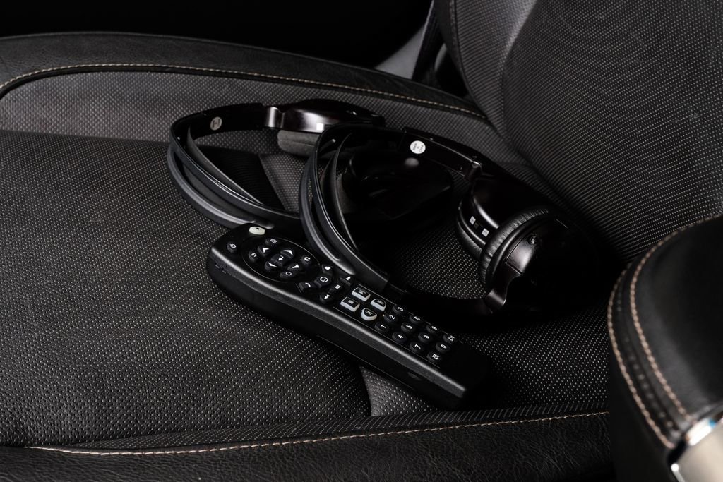 Used 2013 Cadillac Escalade Platinum AWD/4WD image 41