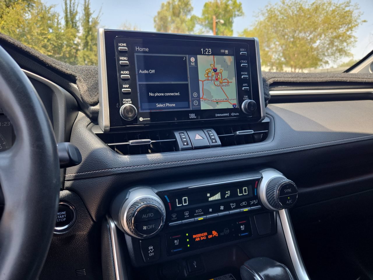 Used 2020 Toyota RAV4 Limited FWD image 20