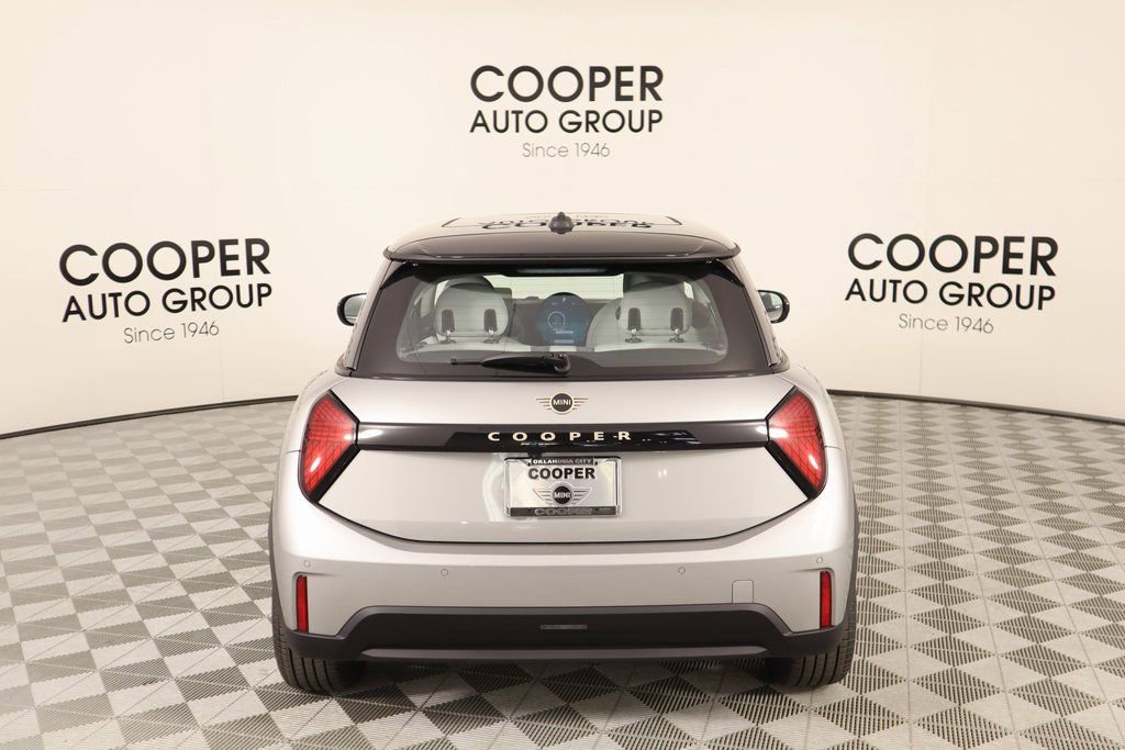 New 2025 MINI Cooper 2-Door Hardtop image 21