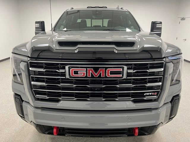 Used 2025 GMC Sierra 3500 AT4 w/ AT4 Premium Plus Package image 3