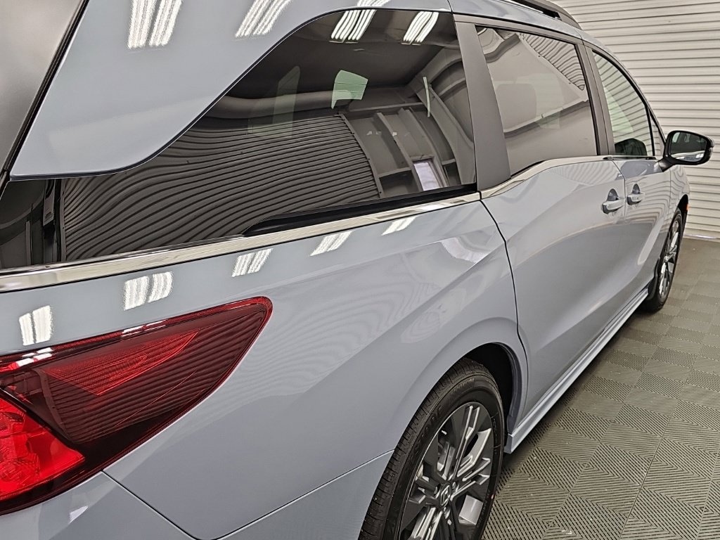 New 2027 Honda Odyssey Touring image 9