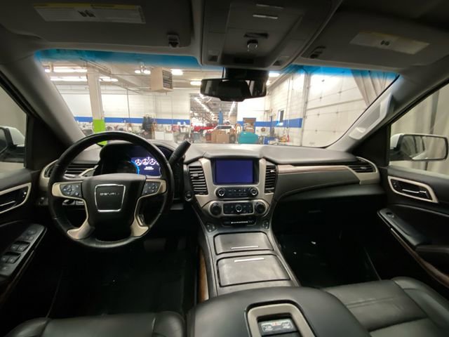 Used 2018 GMC Yukon Denali image 25