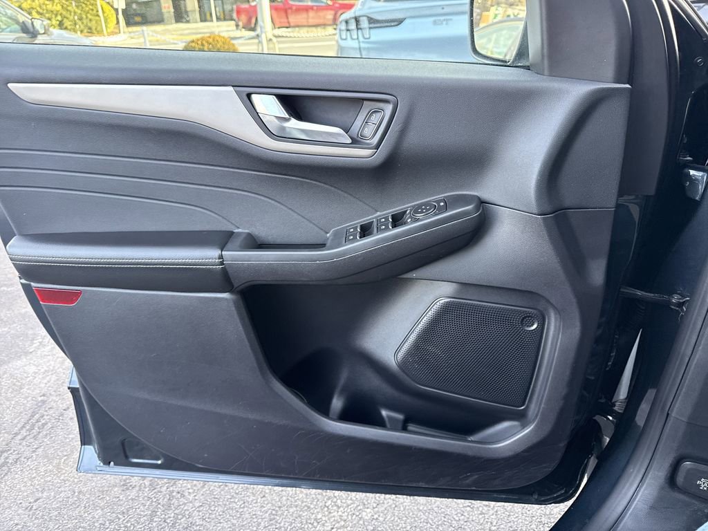 Used 2022 Ford Escape SEL image 14