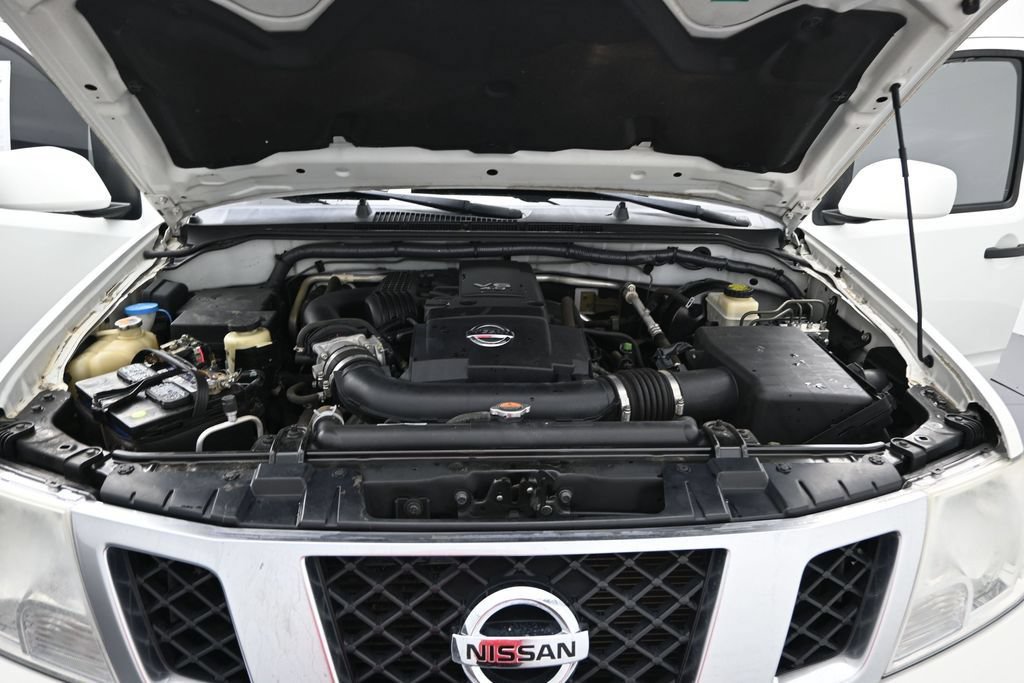 Used 2018 Nissan Frontier PRO-4X AWD/4WD image 5