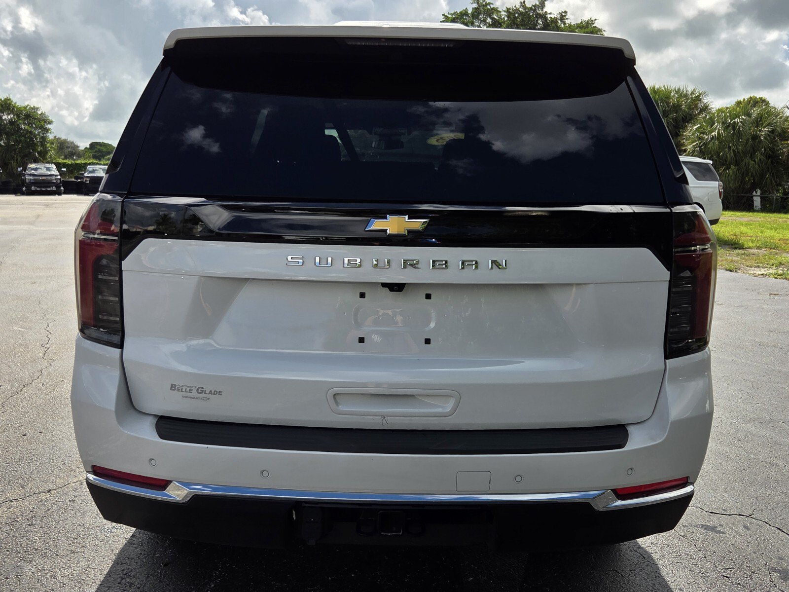 Certified 2025 Chevrolet Suburban LS RWD image 4