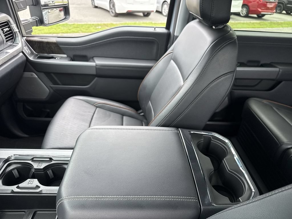 Used 2025 Ford F350 Lariat w/ Lariat Ultimate Package AWD/4WD image 22